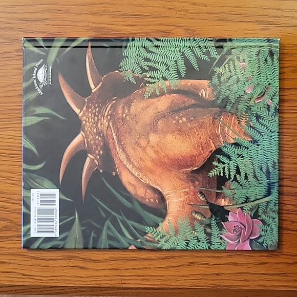 ● Kid's Book: "Hidden Dinosaurs" | EUC - Picture 3 of 16